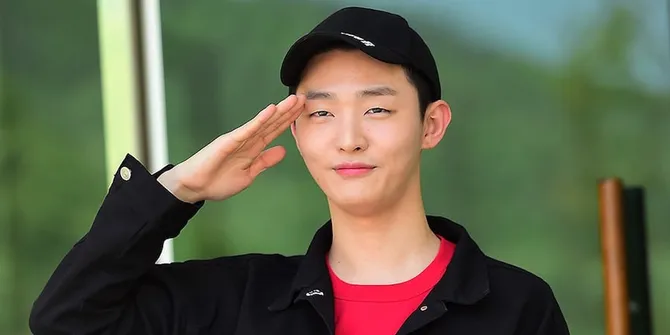 Resmi! Yoon Ji Sung Eks-Wanna One Mulai Jalani Wajib Militer