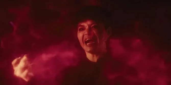 Review HARUSNYA HORROR, Hantu Wibu Jadi Konten Kreator dan Jatuh Cinta