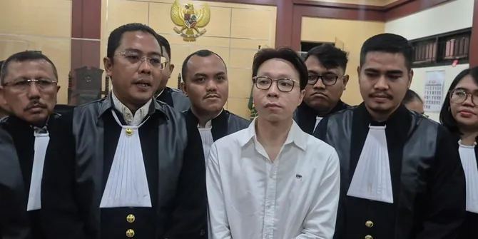 Richard Lee Tekan Saksi Ahli BPOM di Sidang, Soroti Dasar Pidana