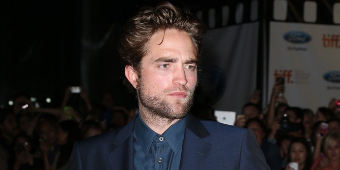 Robert Pattinson Sibuk Pacaran, Para 'Mantan' Pilih Pesta Bareng