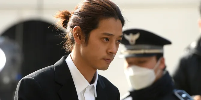 Rusak Barang Bukti, Jung Joon Young Reset Hape Sebelum Serahkan ke Polisi
