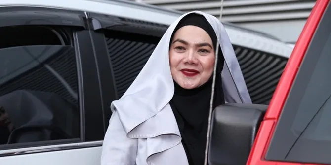 Saat Jennifer Dunn dan Faisal Haris Nikah, Sarita Liburan Bersama Anak