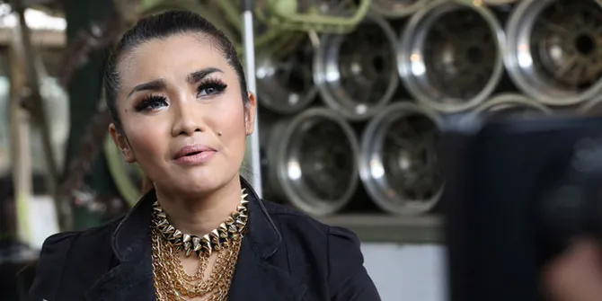 Sebelum Bertemu Saipul Jamiell, Fitri Carlina Keringat Dingin