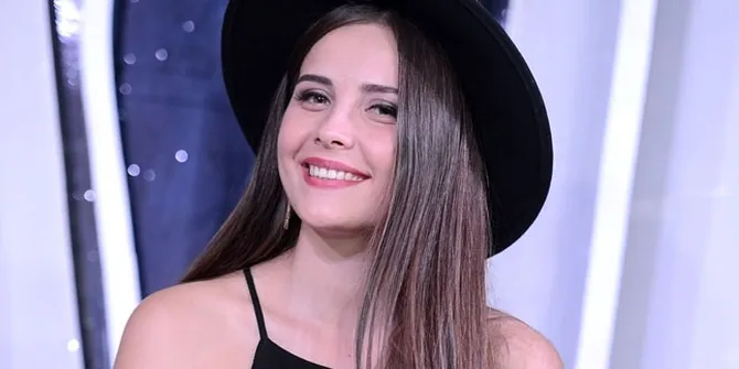 Secantik ABG Gaul, Selin Sezgin Hot Dengan Outfit Super Pendek