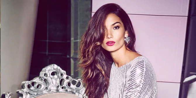 Seharga 27 M, Fantasy Bra Victoria's Secret Dipakai Lily Aldridge