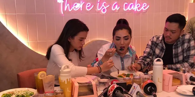 Selain Chef Renata, Ashanty Libatkan Azriel dan Sarah Mengelola Bisnis Lu'Miere Bistro