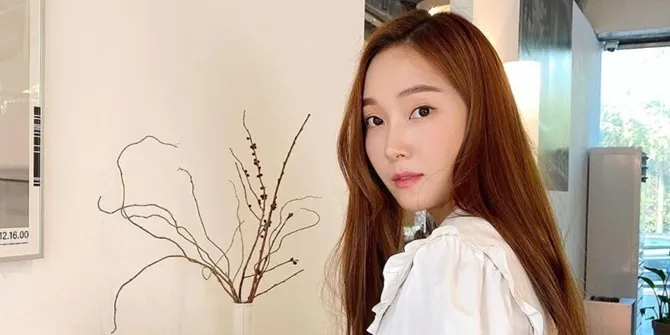 Selamat! 'Shine' Novel Debut Jessica Jung Masuk 'New York Times' Best Sellers List'