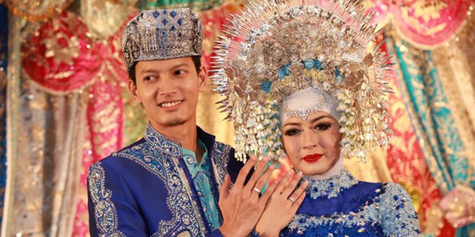  Setelah  Menikah  Fedi Nuril Bersyukur  Punya Istri Jago 