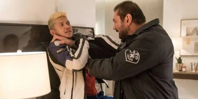 Sinopsis Film 'STUBER', Komedi Action yang Dibintangi Iko Uwais dan Dave Bautista