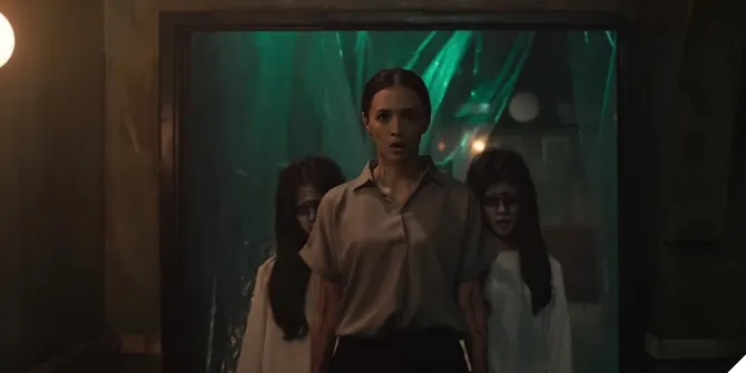 Sinopsis Film TUMBAL DARAH, Kisah Teror Mencekam di Klinik Bersalin