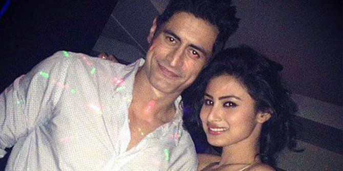 Soal Rumor Nikah Tahun Depan Dengan Mouni Roy, Ini Jawaban Mohit