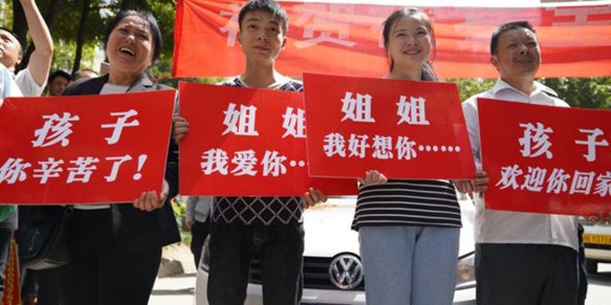 Suami-Istri di China Akhirnya Menemukan Sang Anak Setelah Mencarinya Selama 24 Tahun