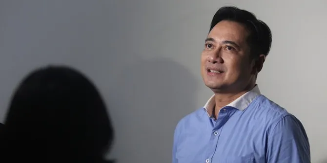 Sudah Setahun Dekat, Calon Ibu Baru Verrel Bramasta Bukan Seleb?