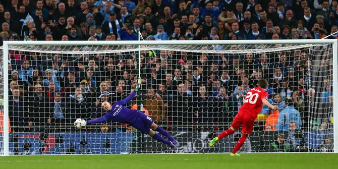 Super Willy Beri Gelar Piala Liga Inggris ke Manchester City