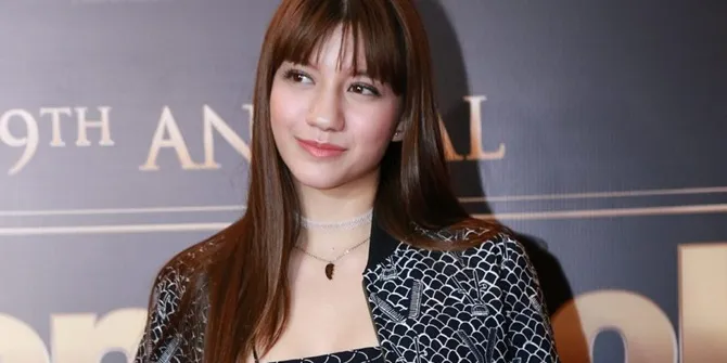 Hasil gambar untuk <a href='https://pontianak.tribunnews.com/tag/cassandra-lee' title='Cassandra Lee'>Cassandra Lee</a>