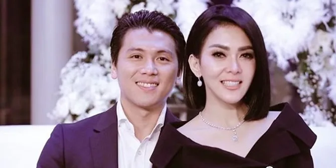 Syahrini Masak Salmon Untuk Reino Barack, Harga Piring yang Dipakai Jadi Sorotan