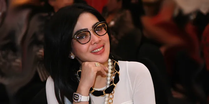 Syahrini Menghindar Ditanya Gosip Dekat Dengan Tommy Soeharto