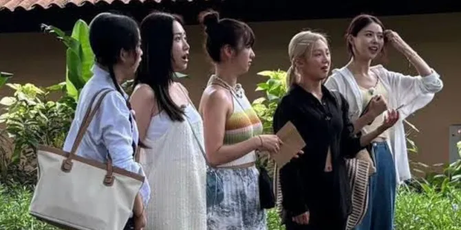 Syuting Tanpa Izin, Paspor Kru dan Cast 'Pick Me Trip in Bali' Ditahan Pihak Berwenang - Jalani Investigasi