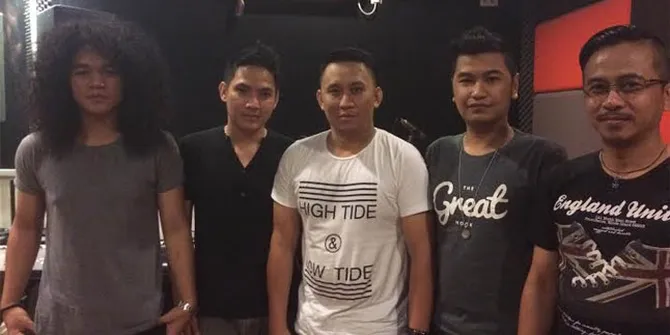 Tak Main-Main, 5 Lagu D'Quinto Jadi Soundtrack 'SAHABAT LANGIT'