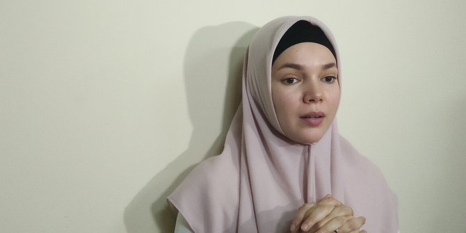 Tak Mau Setengah-Setengah, Dewi Sandra Rela Tolak Film 