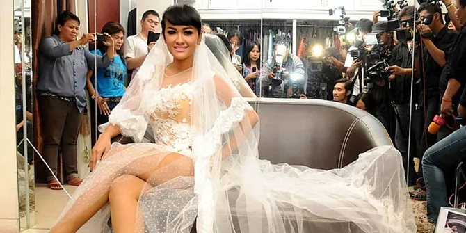 Takut Cemburu, Jupe Harap Gaston Tak Tonton Filmnya