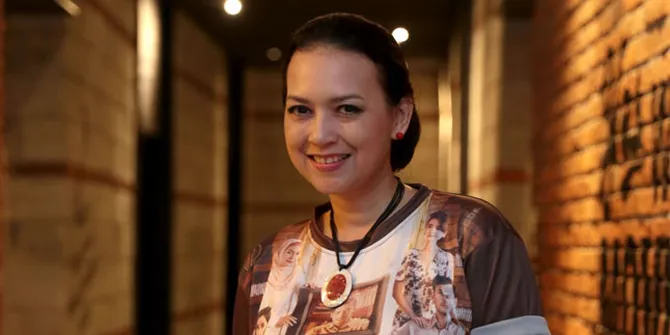 Tampil Awet Muda, Ini Dia Rahasia Sehat dan Cantik Ira Wibowo