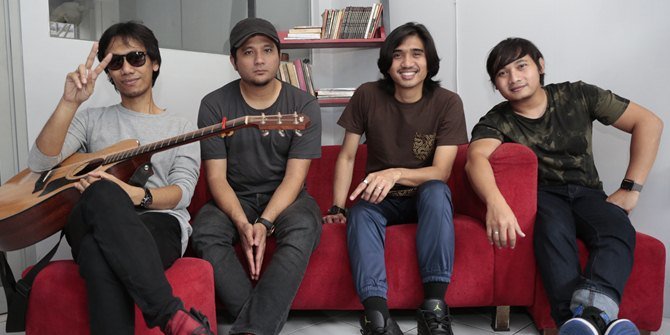Tampil Di Synchronize Fest 2018 Sheila On 7 Malah Curhat