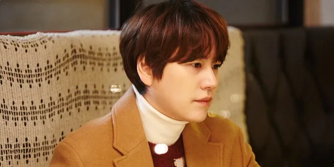 Tampilkan Kisah Putus Cinta, Kyuhyun Super Junior Rilis Teaser Music Video 'Moving On'
