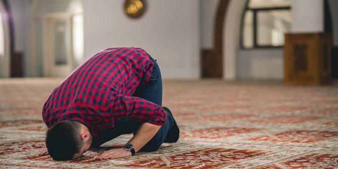 Tata Cara Sholat Taubat Nasuha Lengkap Dengan Niat Doa