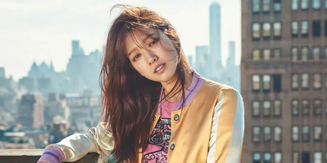 Teaser Foto Perdana Park Shin Hye Dalam Drama 'MEMORIES OF THE ALHAMBRA'