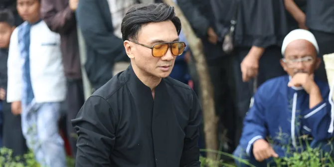 Tegar di Pusara Ibu, Anji Manji Ceritakan Momen Terakhir Sang Bunda