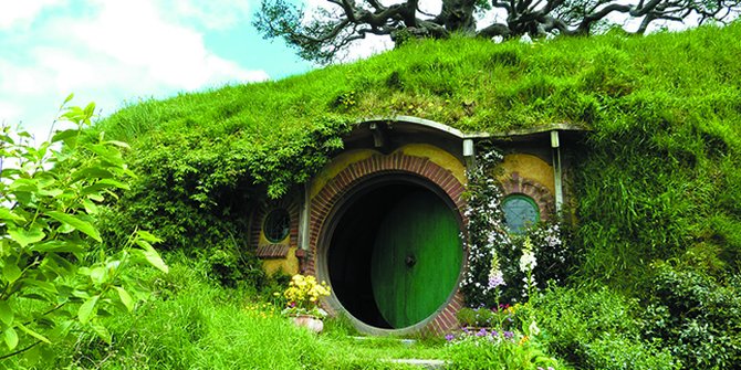 90 Foto Desain Rumah Hobbit Terlihat Keren 