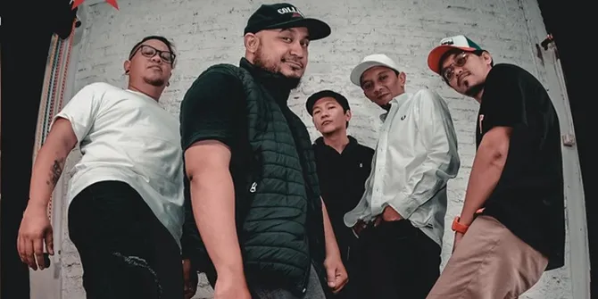 Ucay dan Lowp Akhirnya Reuni Bersama Rocket Rockers