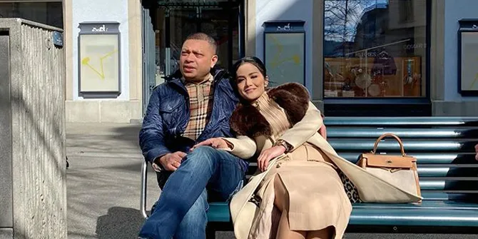 Ultah ke-45, Krisdayanti Santai Pamer Foto Tanpa Makeup & Dapat Kejutan Romantis dari Raul Lemos