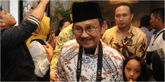 Ultah ke-80, BJ Habibie Baper Usai Menonton 'RUDY HABIBIE 