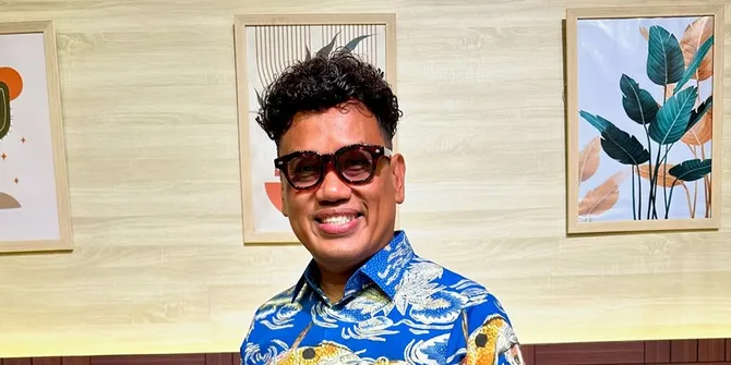 Uya Kuya Akui dalam Kondisi Sehat, Minta Doa Terbaik untuk Keluarga
