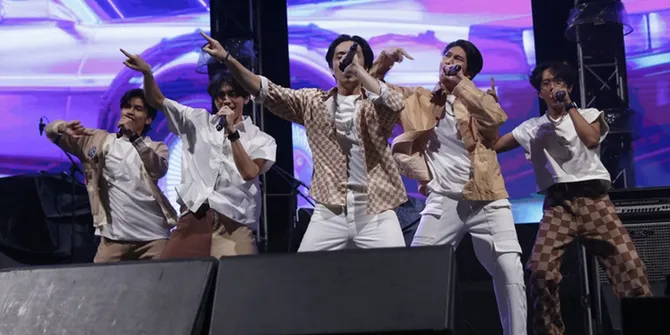 V1RST dan UN1TY Disambut Heboh di Hari Pertama KapanLagi Buka Bareng 2023, Tetap Profesional Meski Ada yang Sakit