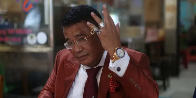 Viral Seorang Ayah Jual Ponsel Rp 10 Ribu Demi Makan, Hotman Paris Tak Tinggal Diam