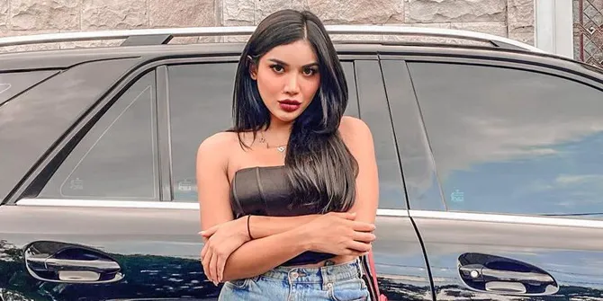 Wajahnya Terlihat Berbeda di Foto Terbaru, Millendaru Dibilang Mirip Kylie Jenner - Kim Kardashian