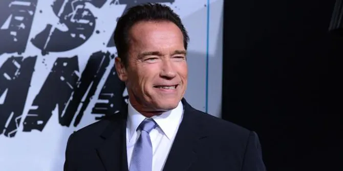 Yuk Kenalan Dengan Anjing Peliharaaan Arnold Schwarzenegger!