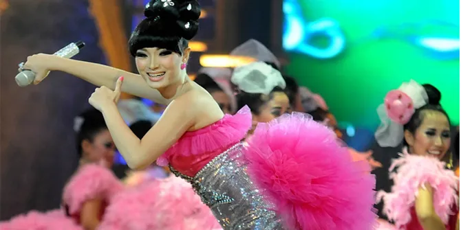 Zaskia Shinta Tak Mau Nyanyikan Lagu Ciptaan Vicky Prasetyo