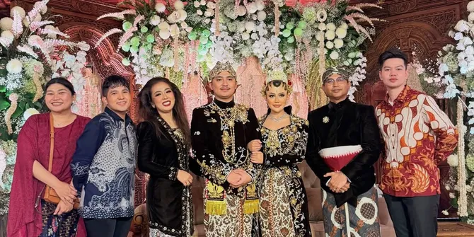 7 Potret Jirayut di Acara After Party Pernikahan Anak Soimah, Joget Heboh - Jadi Sorotan