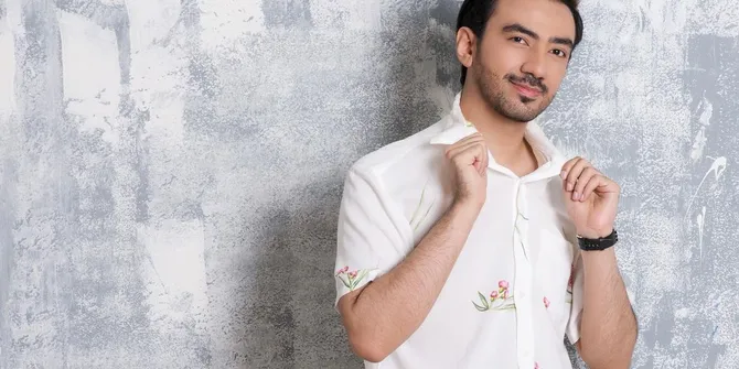 7 Potret Reza Zakarya, Curhat Pilu Masa Kecil di Youtube Gilang Dirga Pernah Dibully Psikis dan Fisik