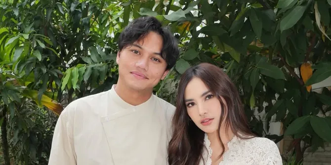 7 Potret Rizky Febian Kenang Perjalanan 2 Tahun Menikah dengan Mahalini, Tuliskan Harapan Manis