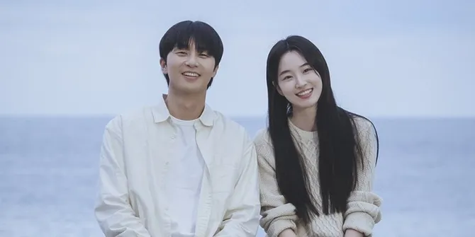 7 Potret Romantis Park Seo Joon dan Won Ji An di Spanyol, Dari Jalan Bareng hingga Suap-Suapan