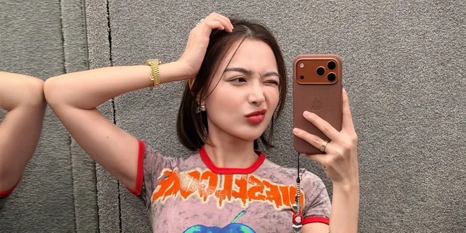 7 Potret Wika Salim Joget Bareng Keponakan, Pakai Filter Gundul - Bikin Pangling