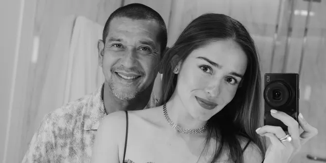 8 Potret Yasmine Wildblood Rayakan Anniversary ke-12, Tulis Pesan Menyentuh untuk Suami