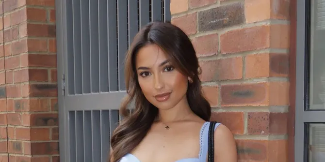 9 Potret Apartemen Jennifer Coppen di Belanda, Bergaya Minimalis - Kamar Kamari di Dekorasi Khusus