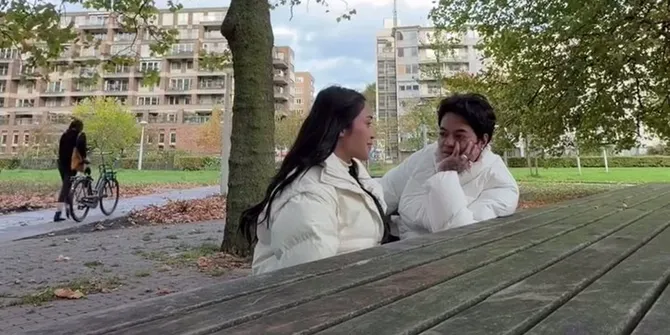 9 Potret Liburan Lula Lahfah Bareng Reza Arap di Amsterdam yang Makin Mesra
