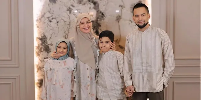 Adam Anak Shireen Sungkar Ngebet Tampil Jadi Model di Acara Fashion Show Ibunya